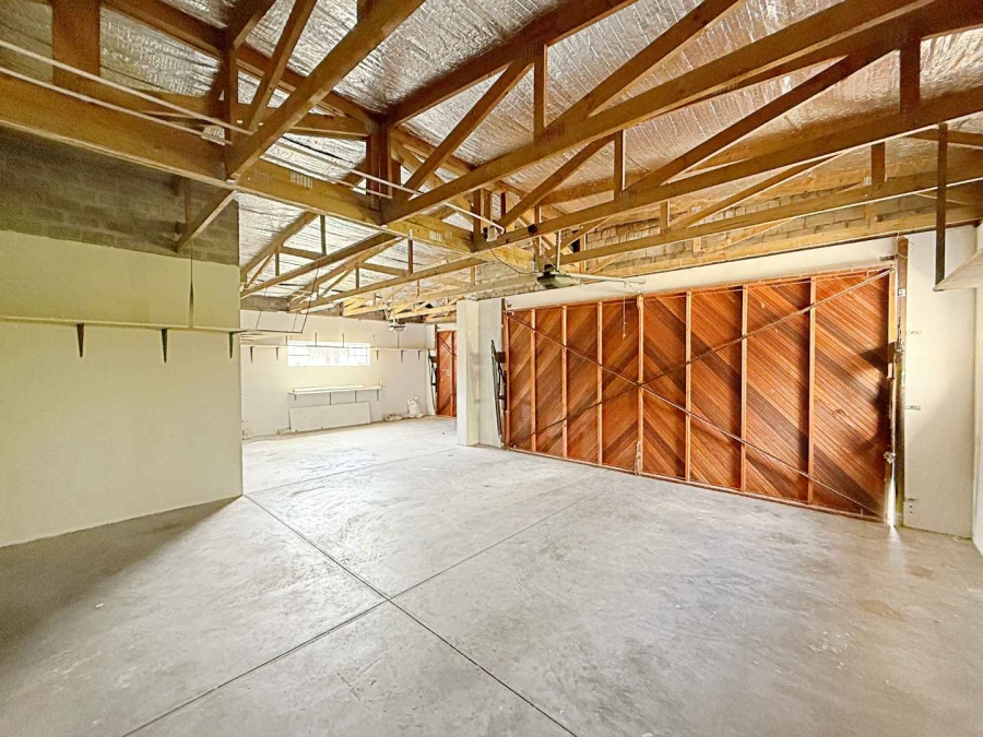 4 Bedroom Property for Sale in Middedorp Western Cape